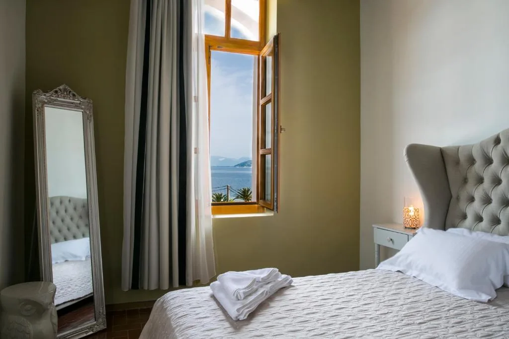 A for Art Hotel: another view