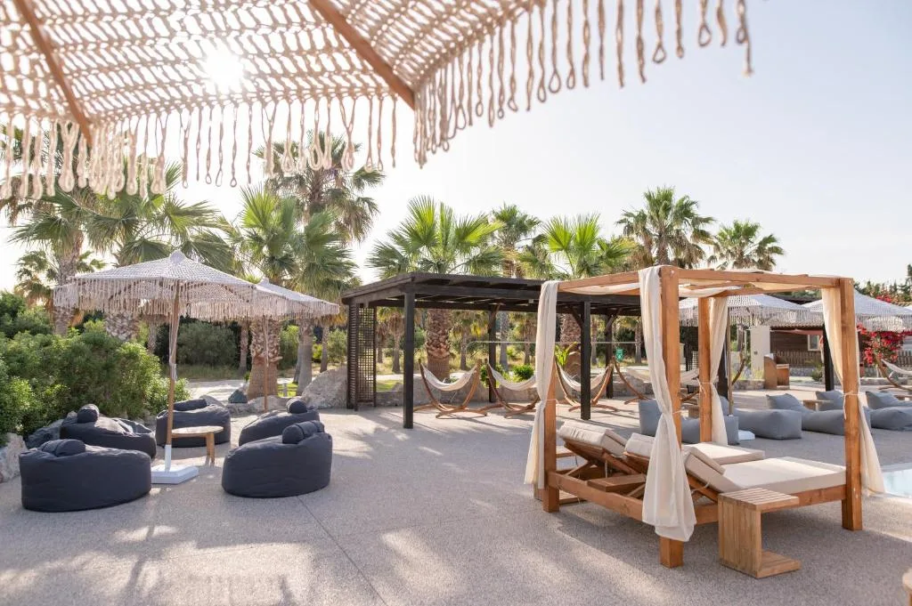 Achilleas Beach Hotel: another view