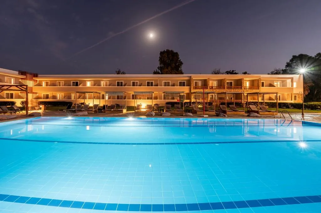 Aegean Bay Hotel: another view