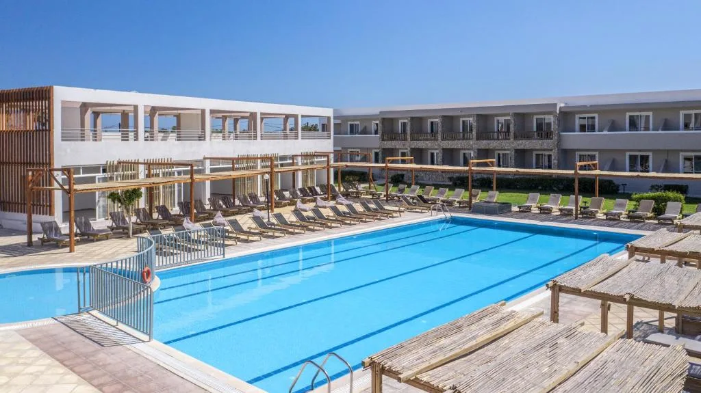 Aegean Bay Hotel: another view