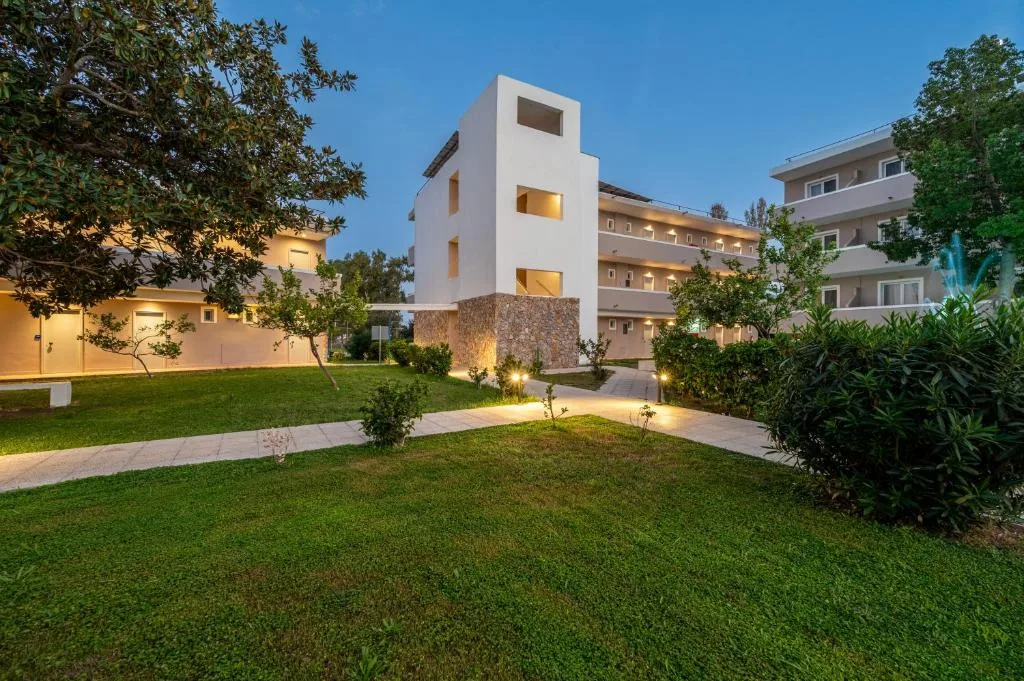 Aegean Bay Hotel: another view
