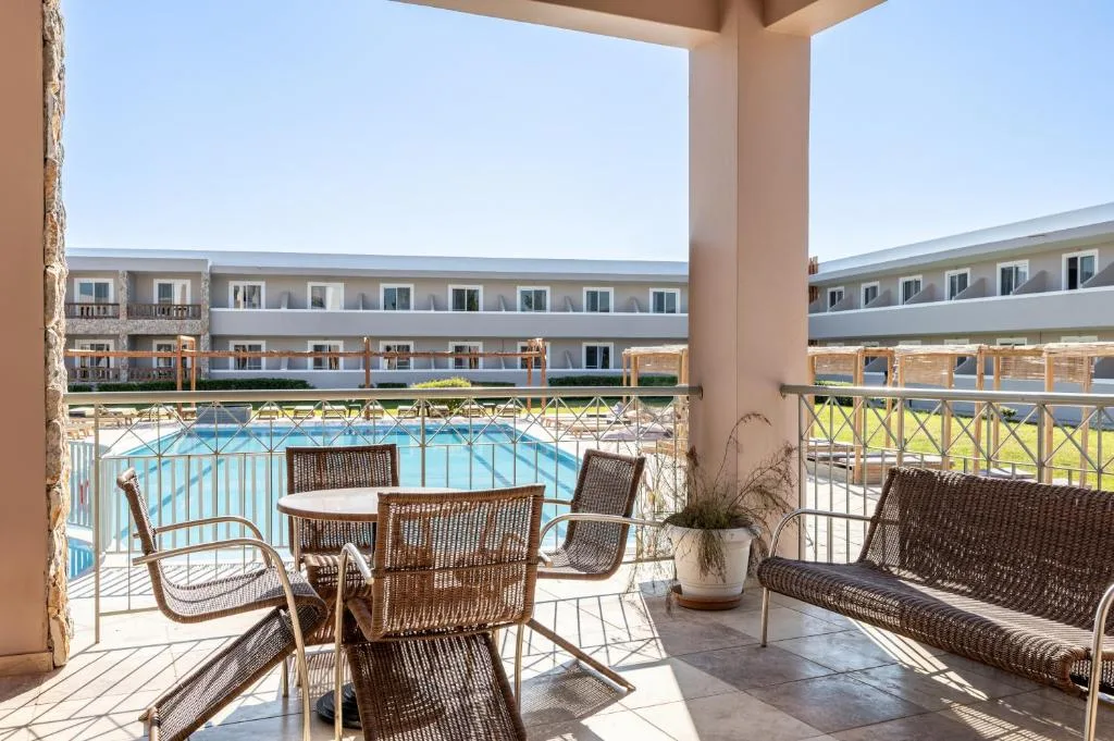 Aegean Bay Hotel: another view