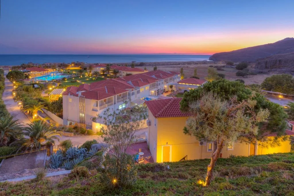 Aeolian Beach Resort: another view