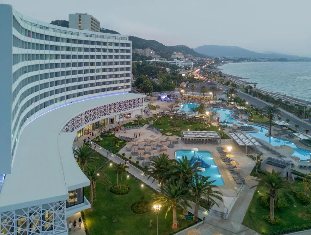 Akti Imperial Deluxe Resort & Spa Dolce by Wyndham: another view