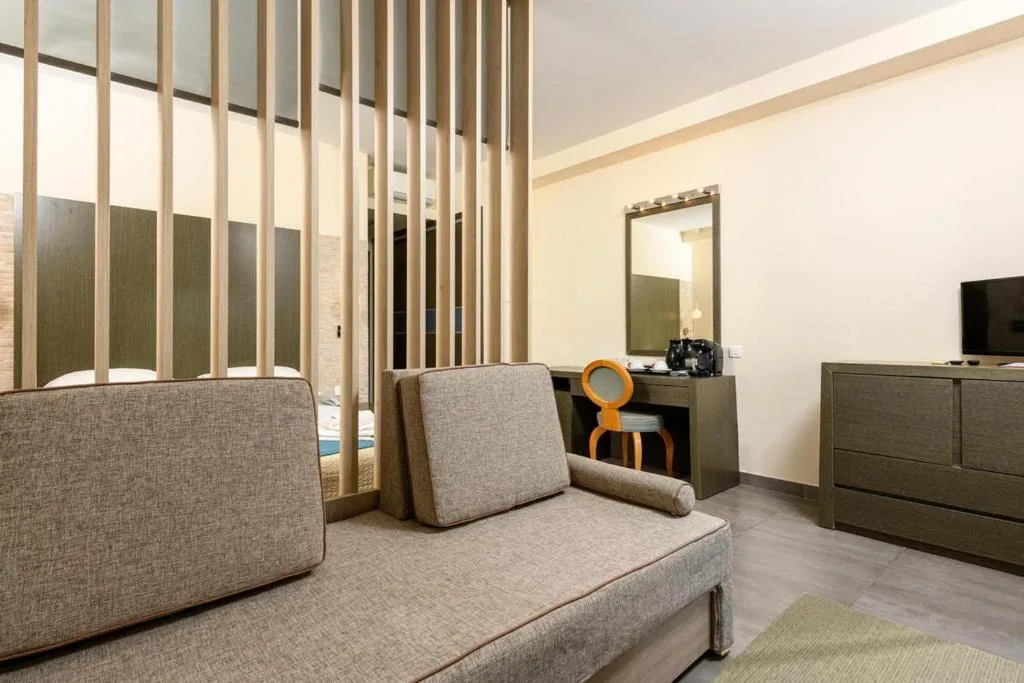 ALEA Hotel & Suites: another view