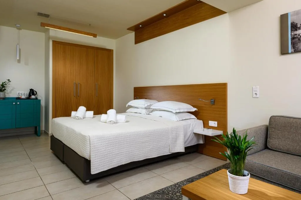 ALEA Hotel & Suites: another view
