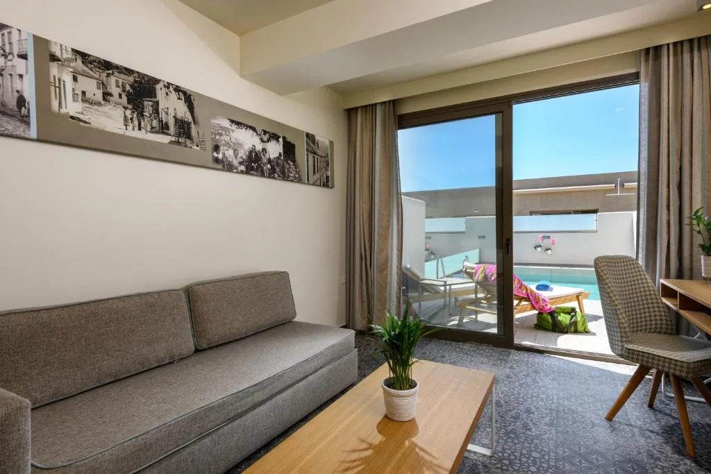 ALEA Hotel & Suites: another view