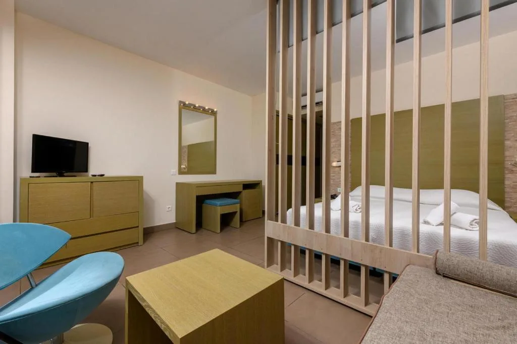 ALEA Hotel & Suites: another view