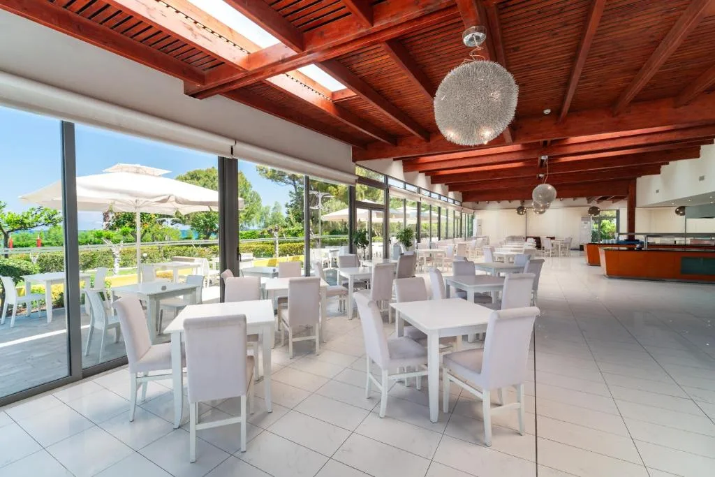 All Senses Ocean Blue Sea Side Resort & Spa: another view