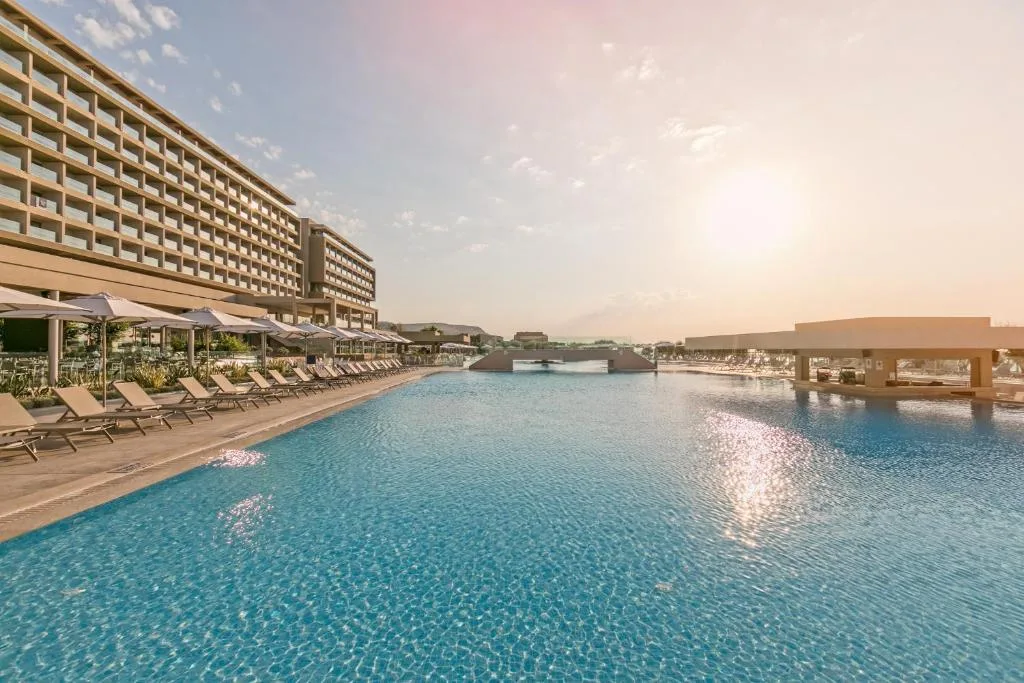 Amada Colossos Resort: another view