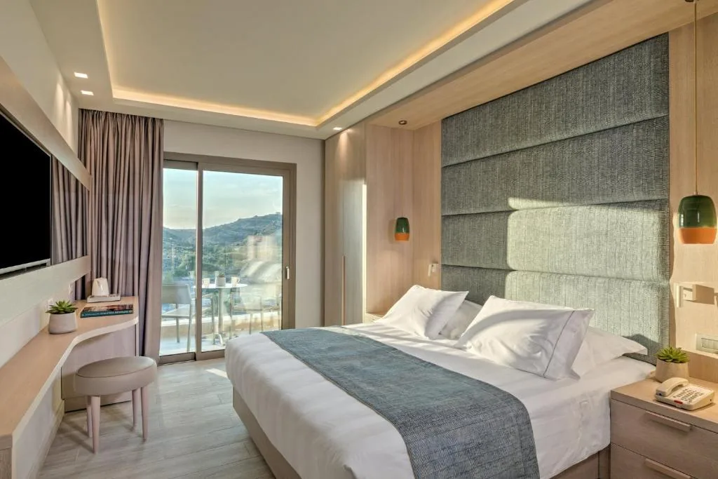 Amada Colossos Resort: another view