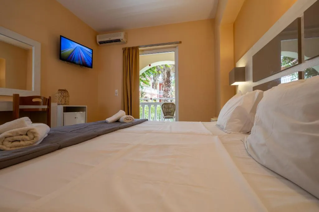 Anastasia Beach Hotel by Zante Plaza: another view