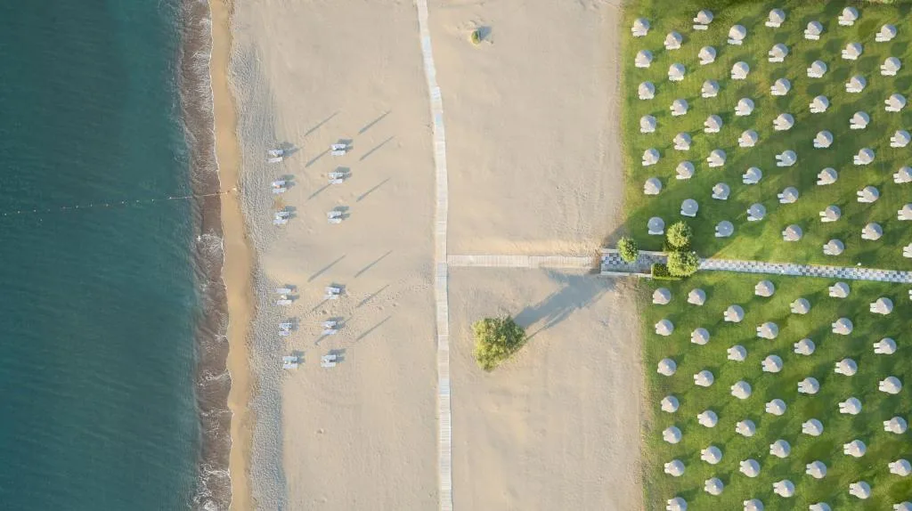 Apollo Beach: another view