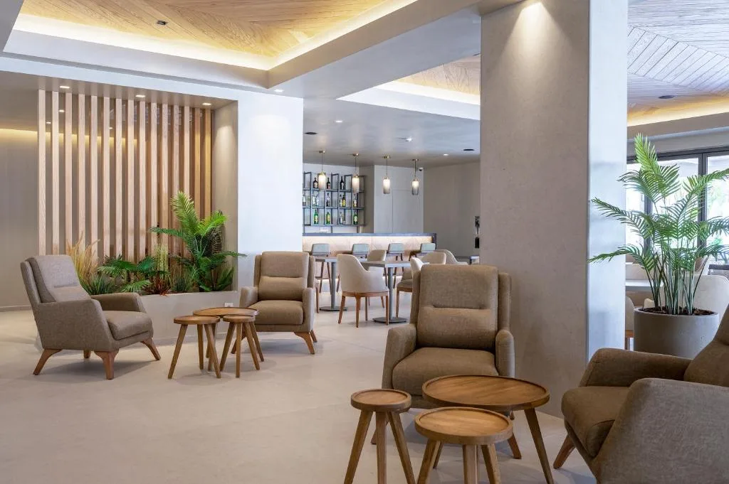 Apollon Hotel: another view