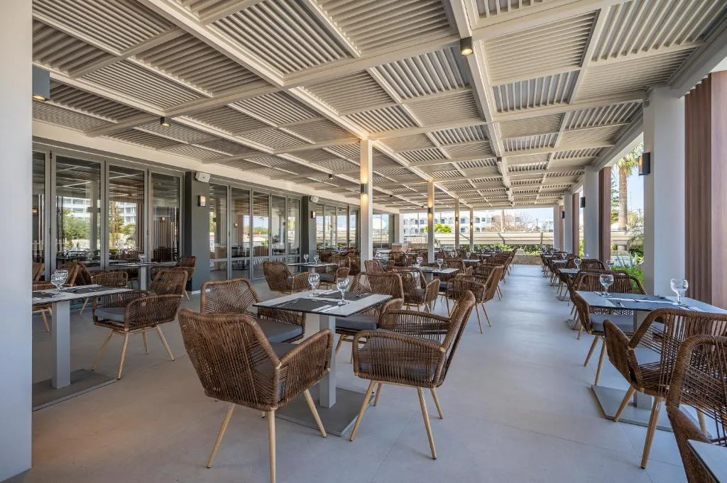 Apollon Hotel: another view