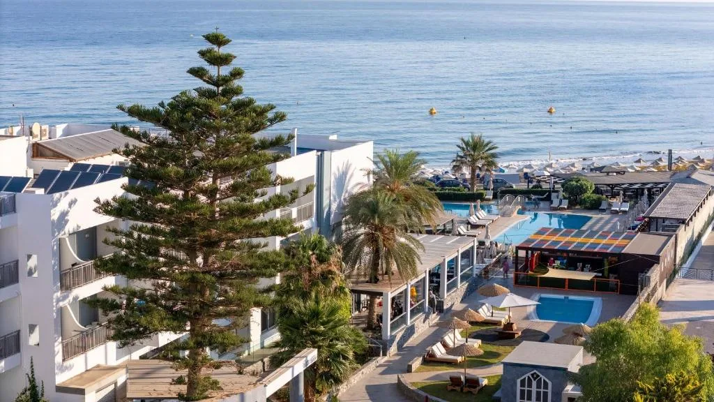 Astir Beach Hotel: another view