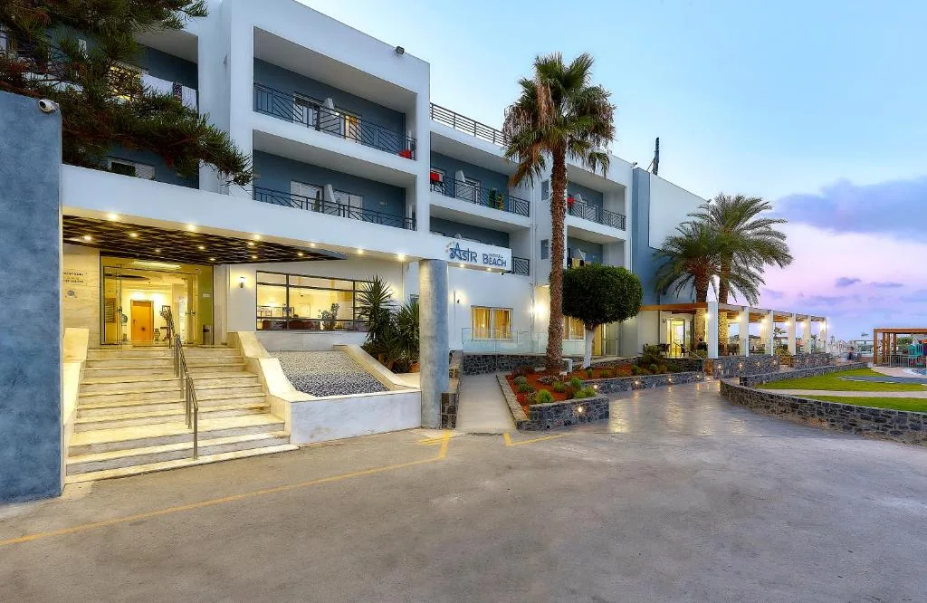 Astir Beach Hotel: another view