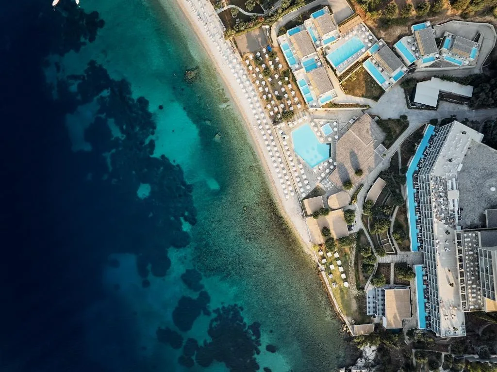 Atlantica Nissaki Beach: another view