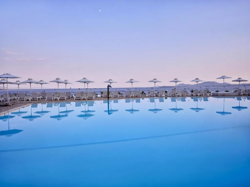 Atlantica Nissaki Beach: another view