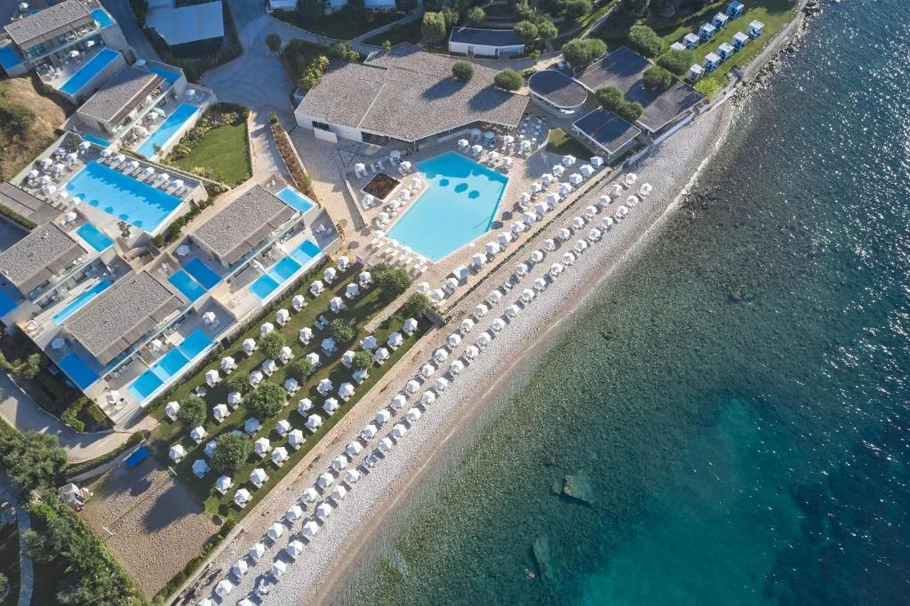 Atlantica Nissaki Beach: another view