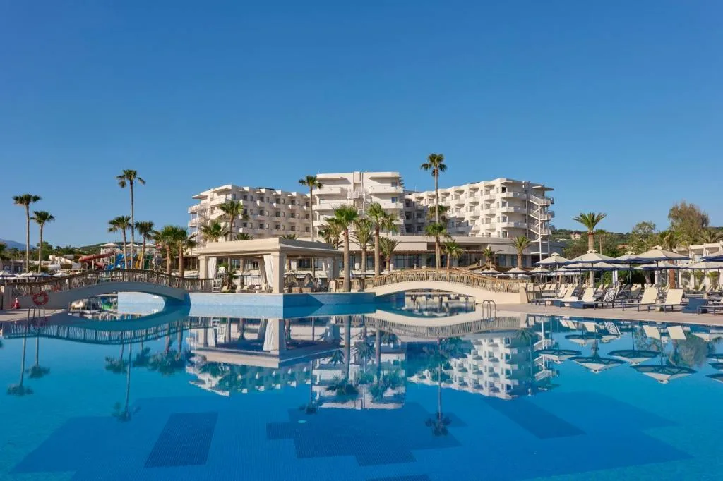 Atlantica Ocean Beach Resort: another view