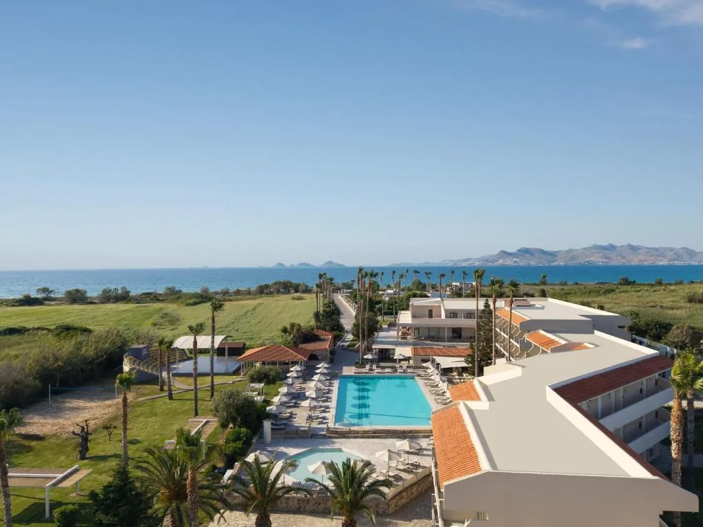 Atlantica Thalassa Hotel: another view