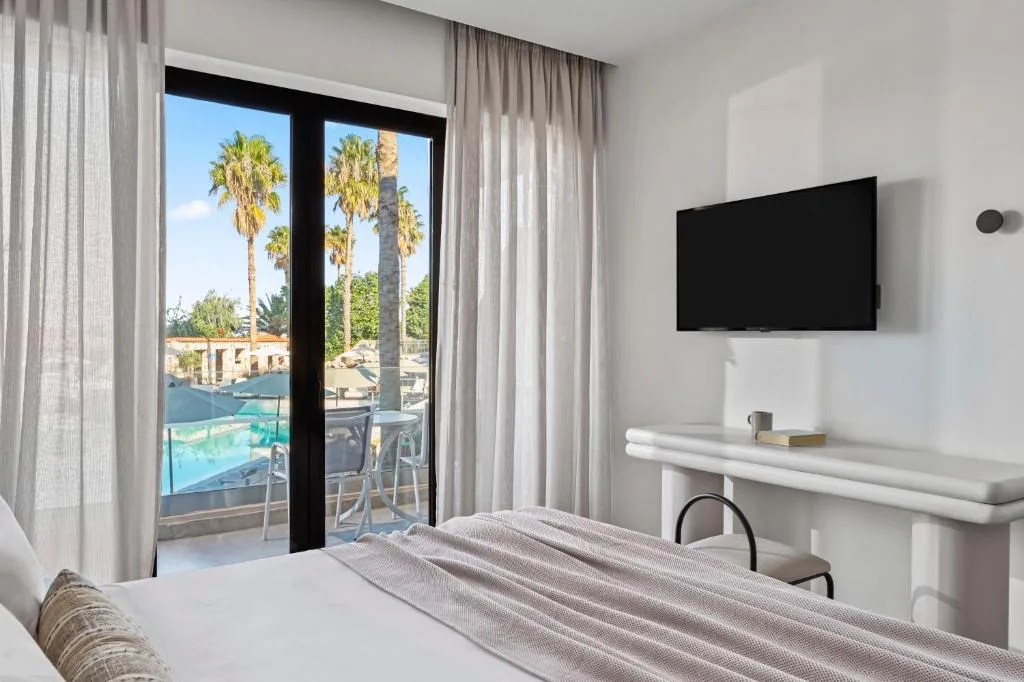 Atlantica Thalassa Hotel: another view