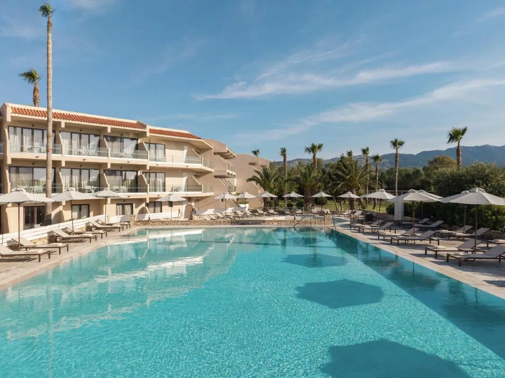 Atlantica Thalassa Hotel: another view