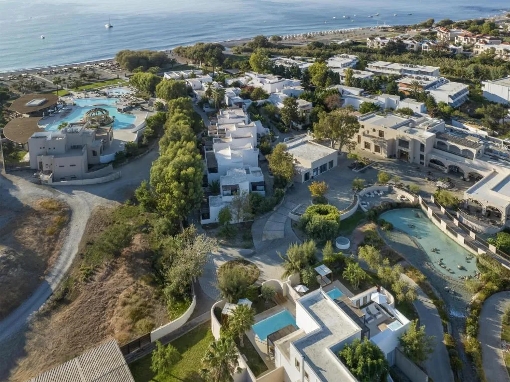 Aulus Lindos Rhodes, Curio Collection by Hilton: another view