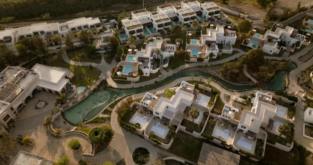 Aulus Lindos Rhodes, Curio Collection by Hilton: another view