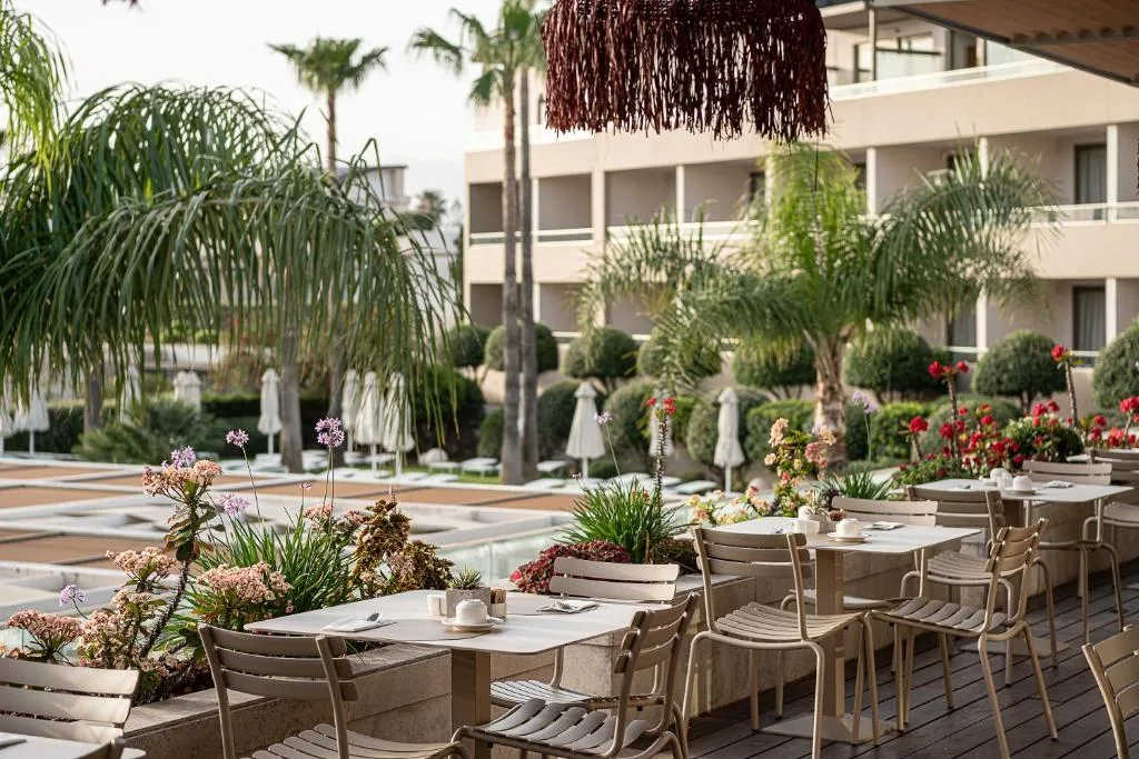 Avra Imperial Hotel: another view