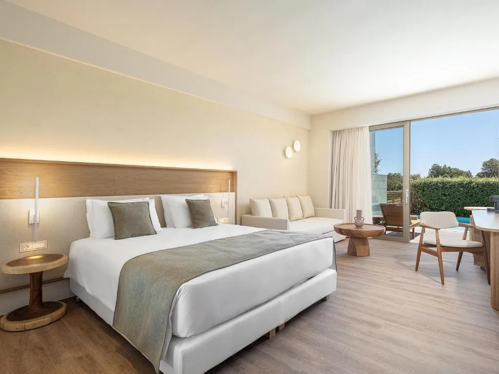 Avra Imperial Hotel: another view