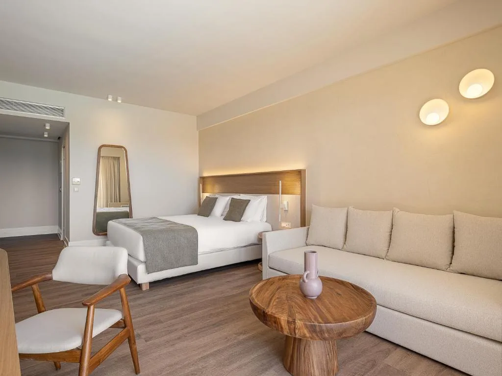 Avra Imperial Hotel: another view
