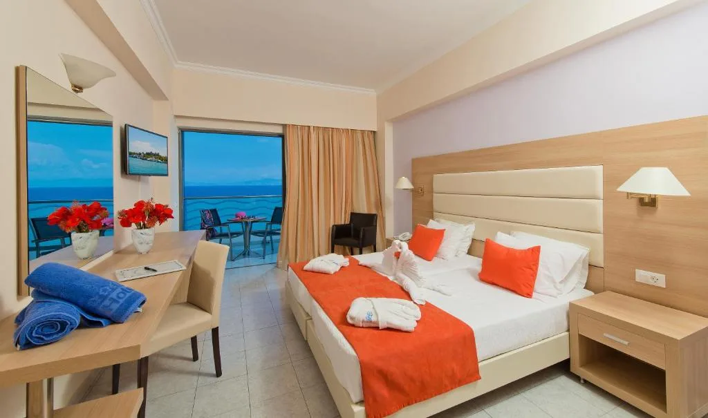 Belair Beach Hotel: another view