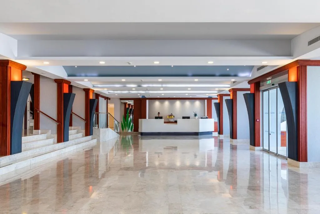 Belair Beach Hotel: another view
