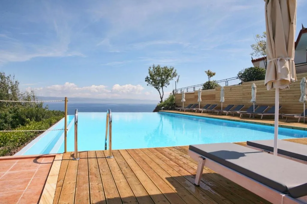 Belvedere Aeolis Hotel: another view