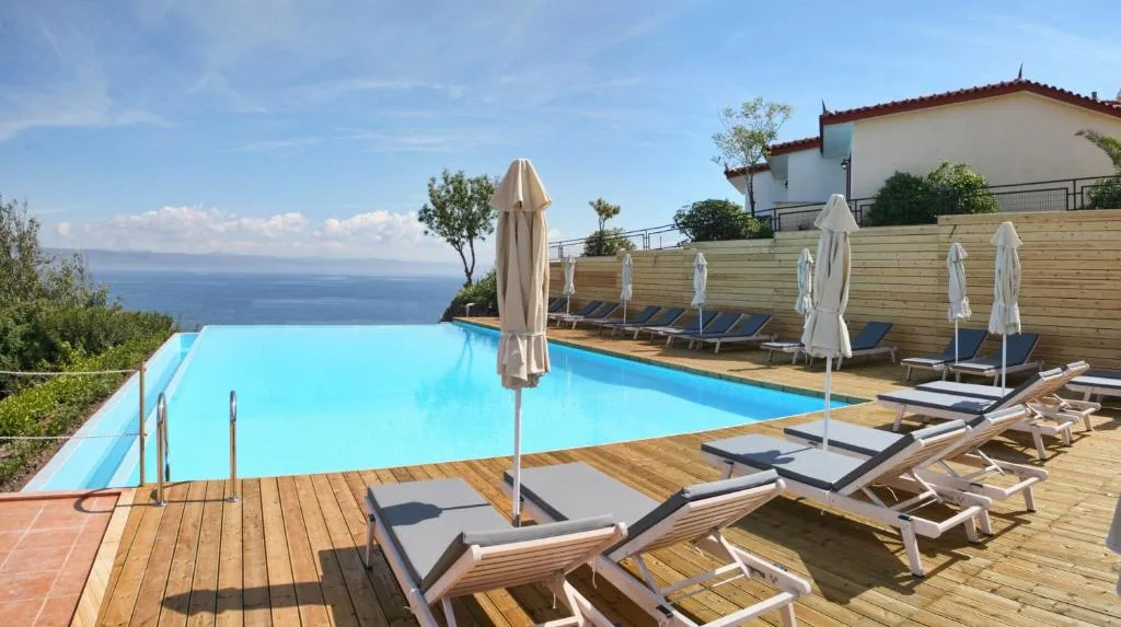 Belvedere Aeolis Hotel: another view
