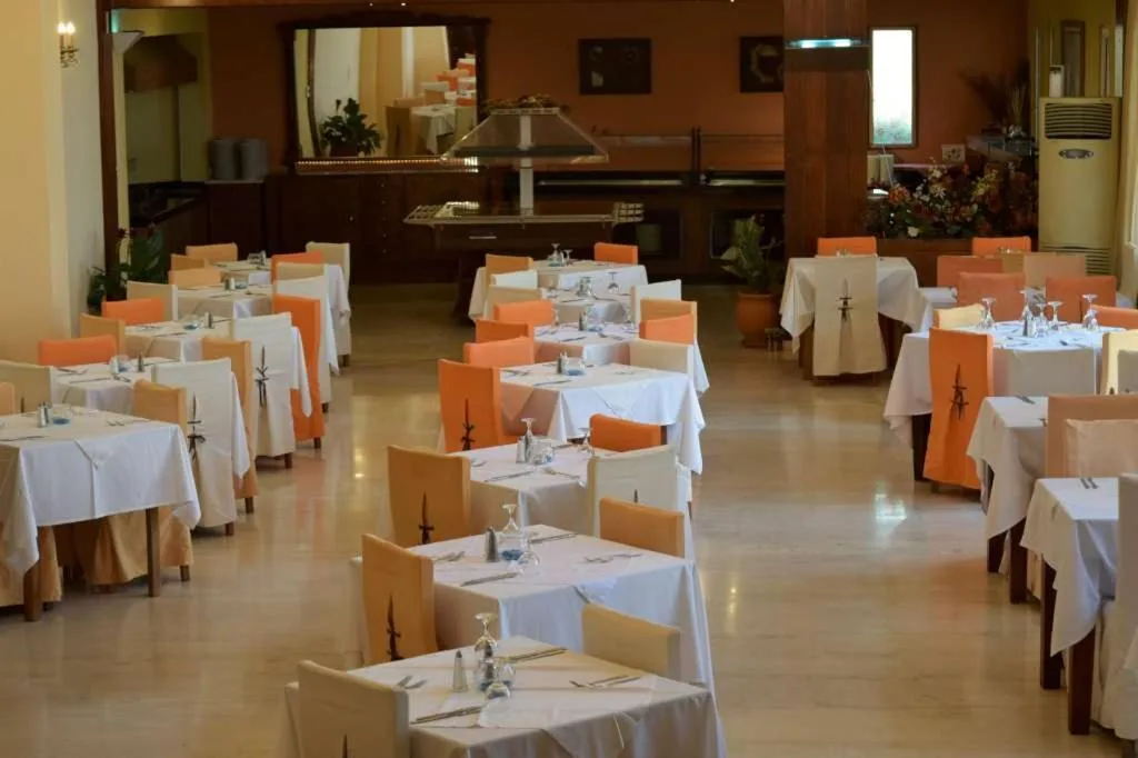 Belvedere Aeolis Hotel: another view