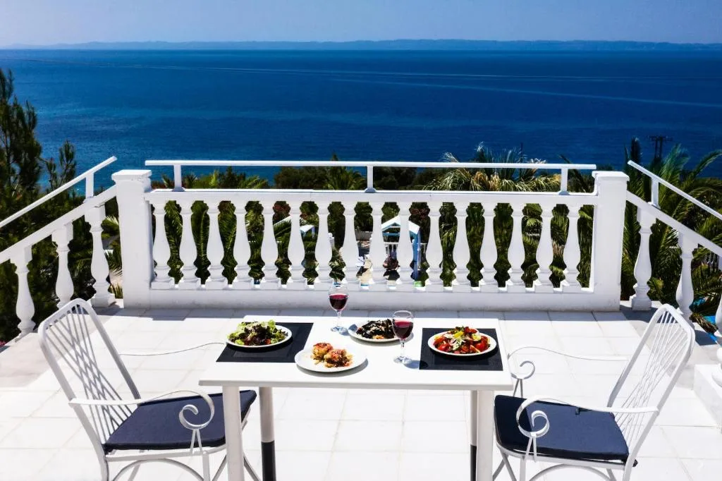 Bianco Olympico Beach Resort by Anayia: another view