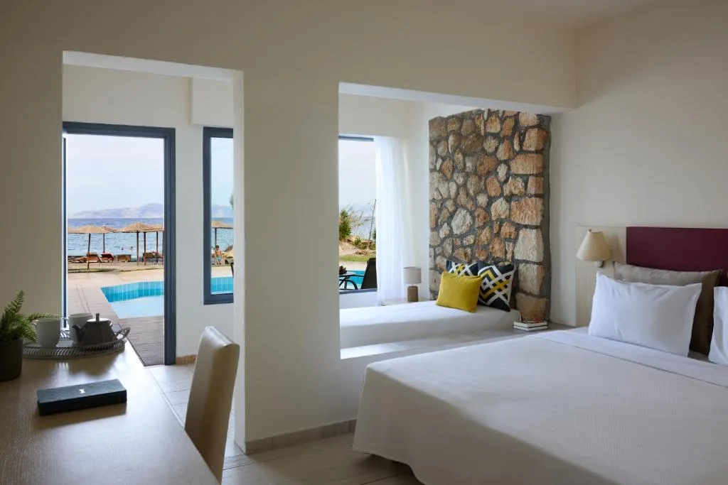 Blue Bay Beach Resort: another view