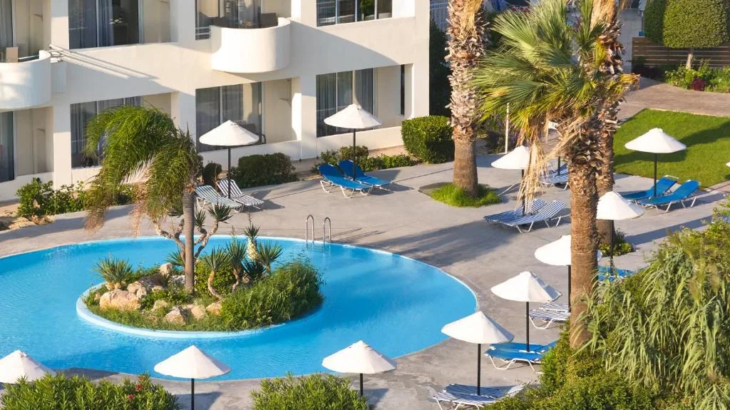 Blue Bay Beach Resort: another view