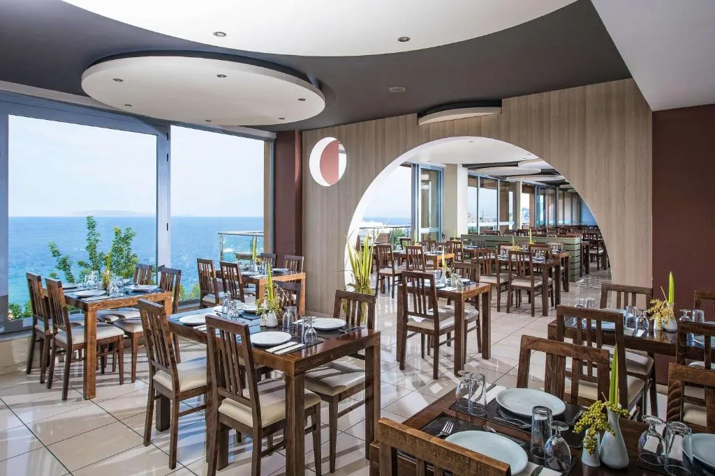 Blue Bay Resort Hotel: another view