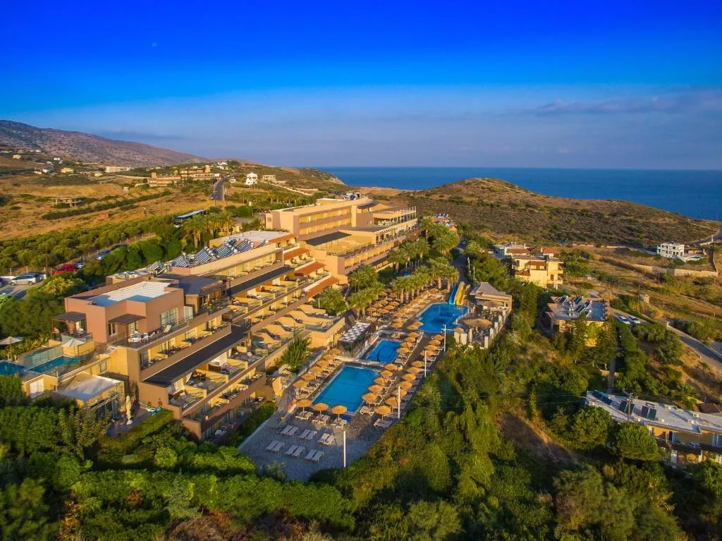 Blue Bay Resort Hotel: another view