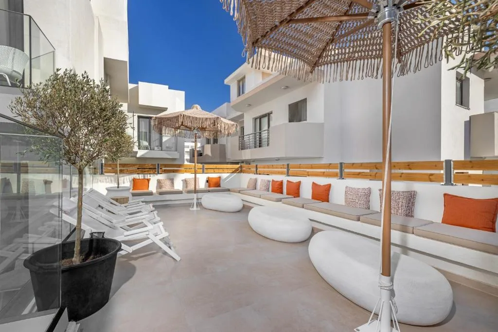 Cabana White Boutique Hotel: another view
