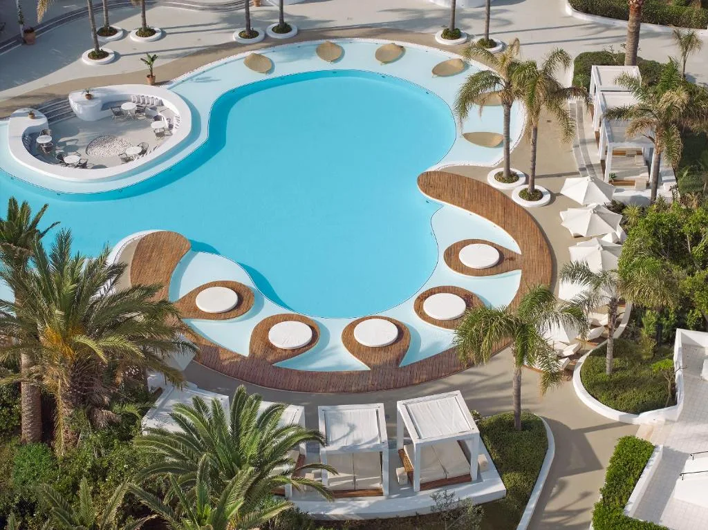 Caramel, A Resort to Live: another view