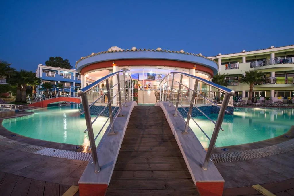 Caretta Beach Resort & WaterPark: another view