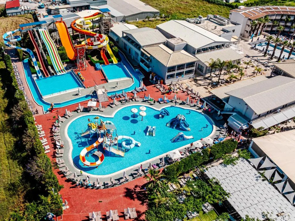 Caretta Beach Resort & WaterPark: another view