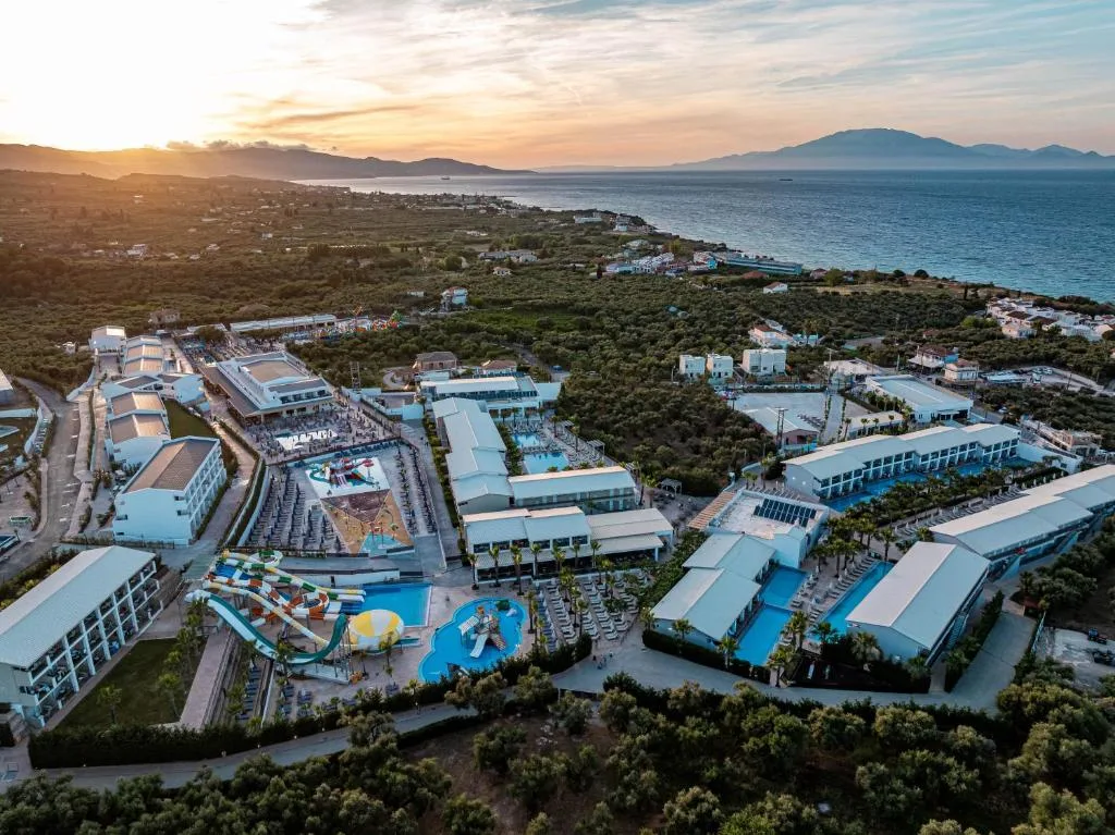 Caretta Paradise Resort & WaterPark: another view