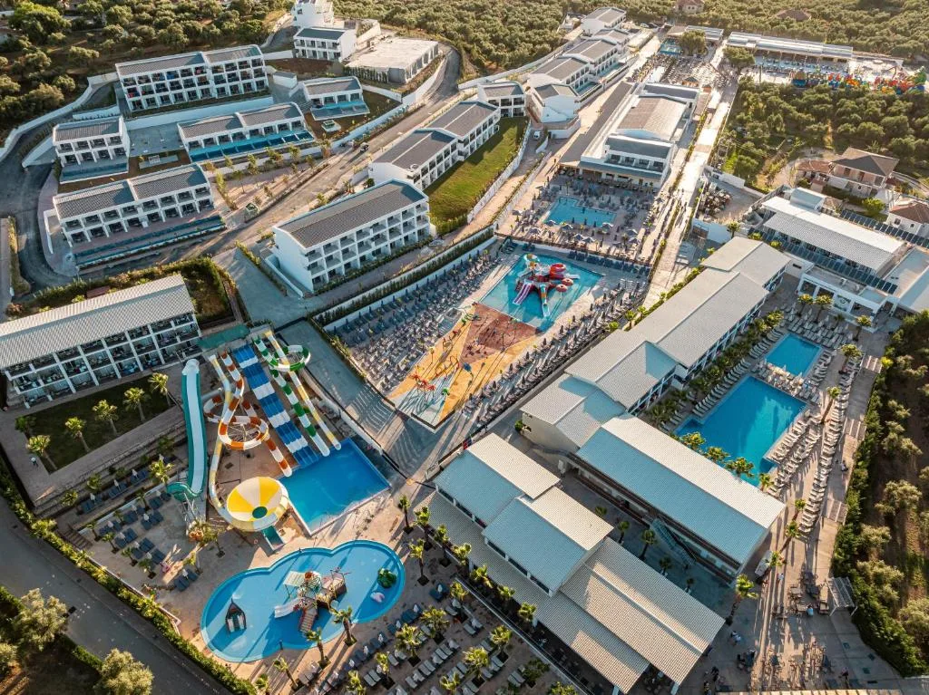 Caretta Paradise Resort & WaterPark: another view