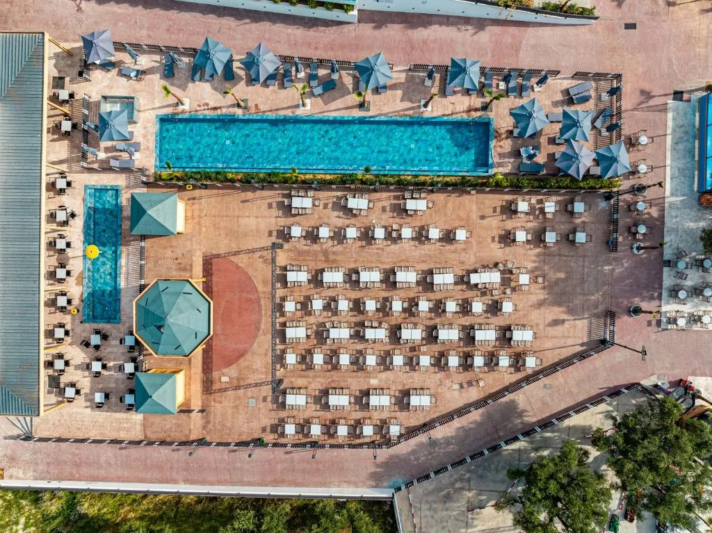 Caretta Paradise Resort & WaterPark: another view